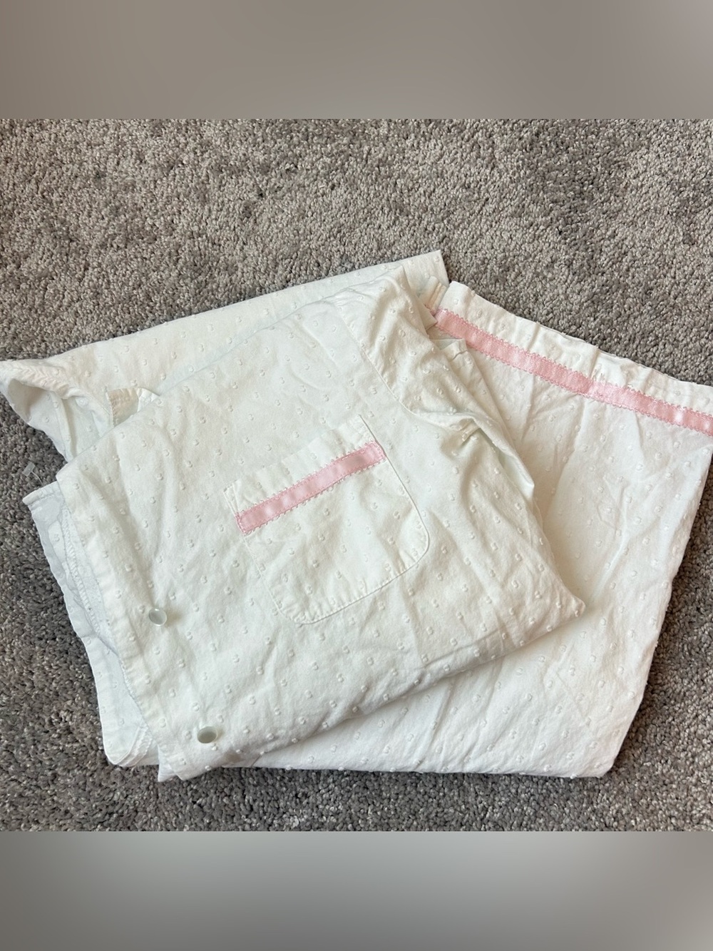 🤍‎ Motherhood Maternity Swiss Dot Pajama Set — Size Small 🩷